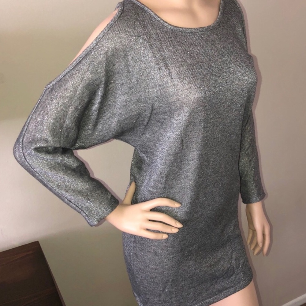 BAR III Cold Shoulder Metallic Top